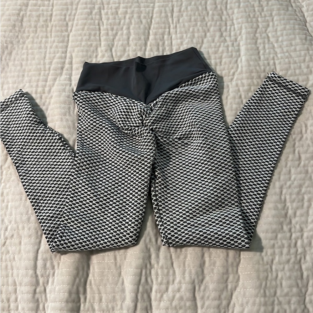 Scrunch butt leggings